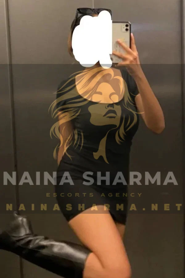 Aakriti Bangalore Escorts Selfie