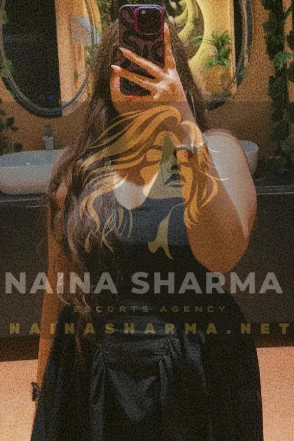 Aashi Goa Escorts Selfie