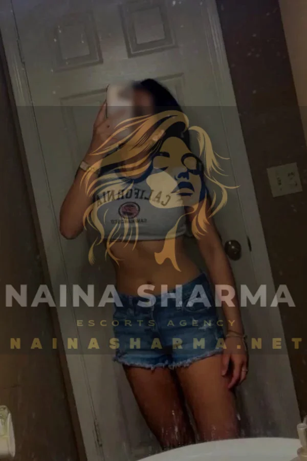 Abella Indore Escorts Selfie