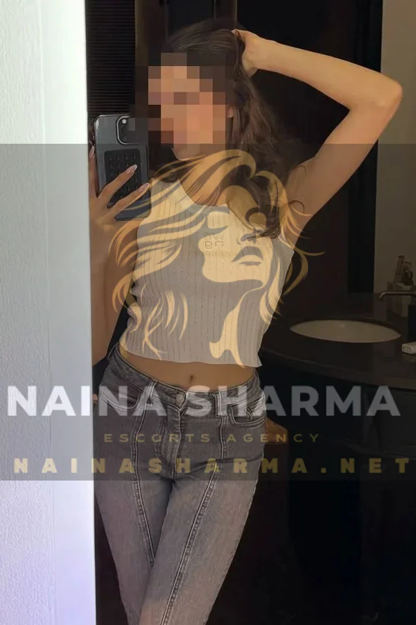 Advika Ahmedabad Escorts Selfie