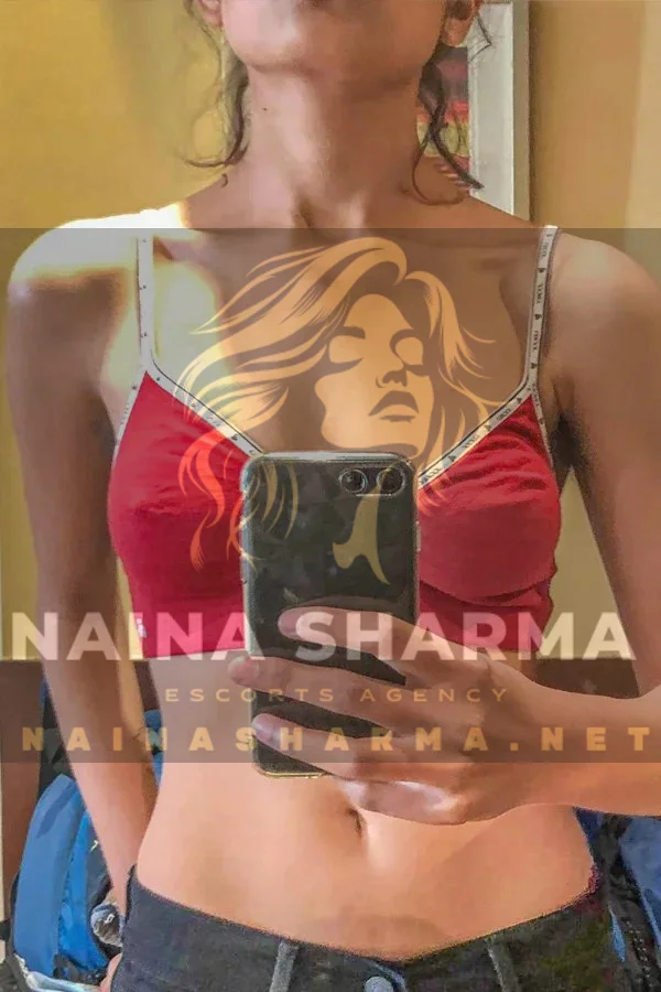 Akriti Goa Escorts Selfie