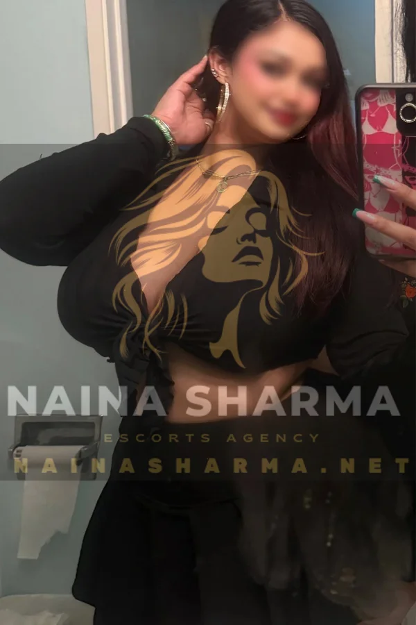 Apala Chandigarh Escorts Selfie