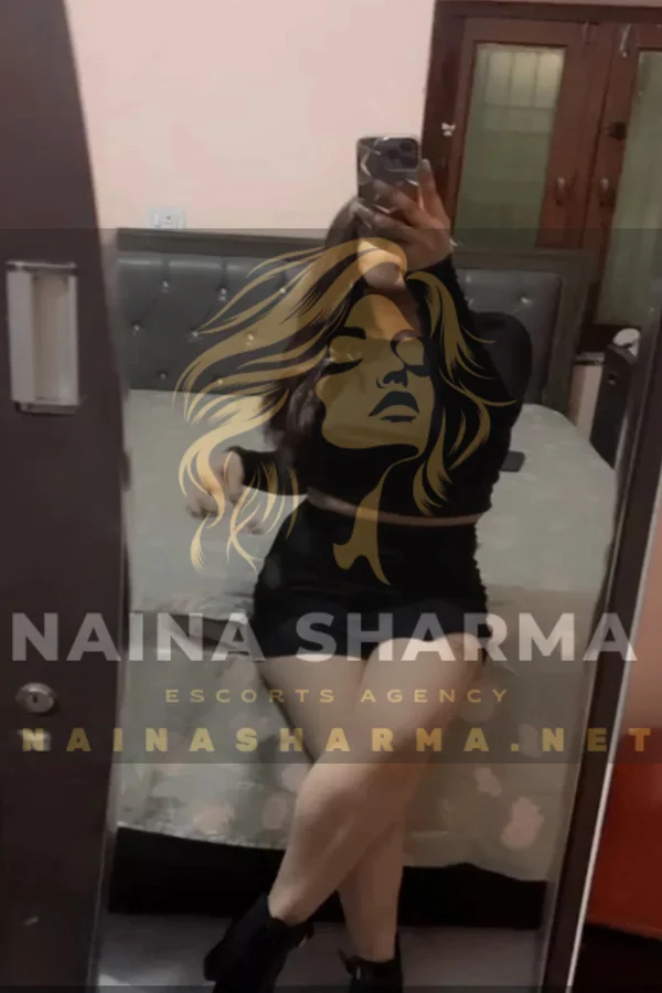 Apurva Chandigarh Escorts Selfie
