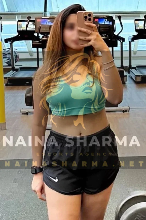 Arti Chennai Escorts Selfie