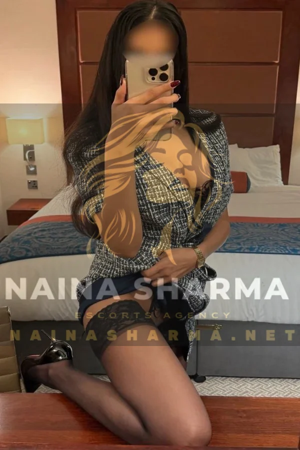 Ava Pune Escorts Selfie