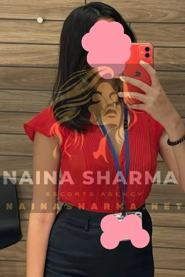 Avika Ahmedabad Escorts Selfie