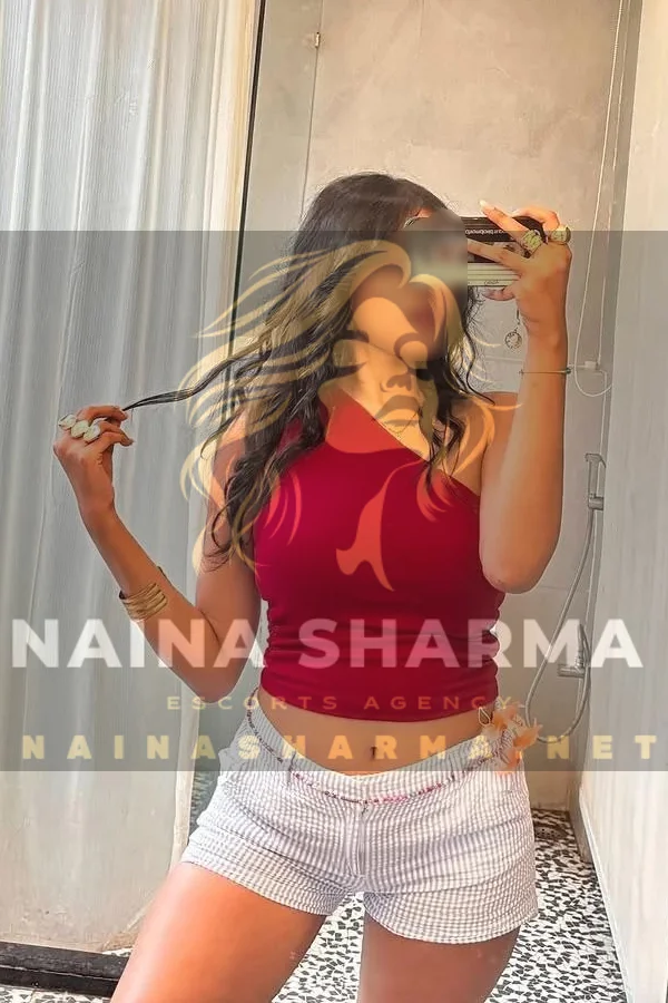 Chhavi Lucknow Escorts Selfie
