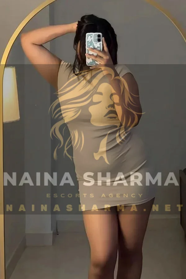 Darika Ahmedabad Escorts Selfie