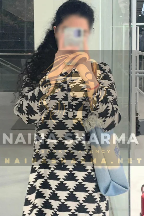 Deeksha Goa Escorts Selfie