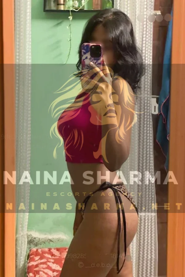 Devika Nashik Escorts Selfie