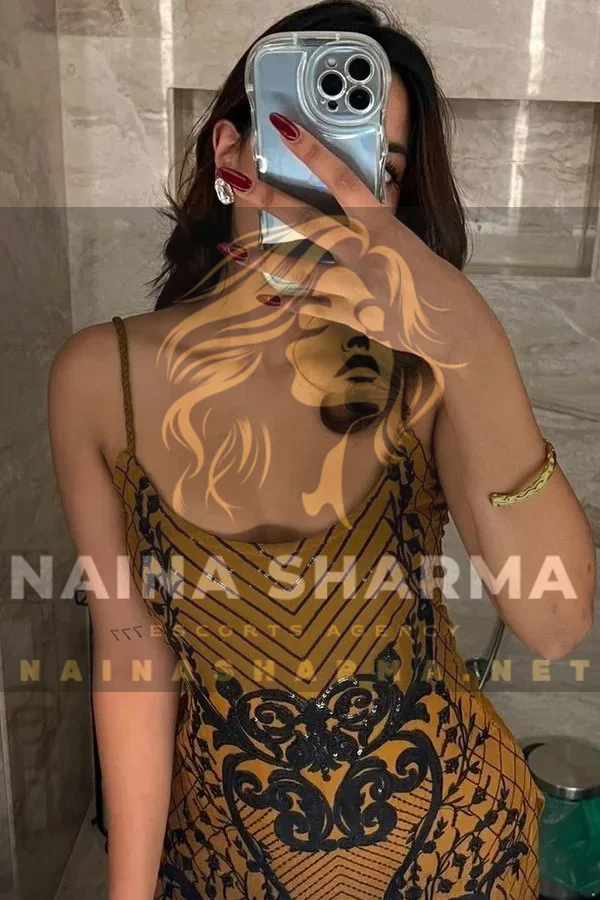 Devina Goa Escorts Selfie