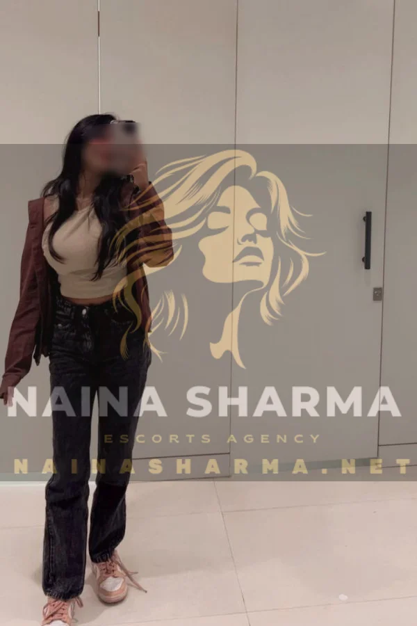 Dhruvika Delhi Escorts Selfie