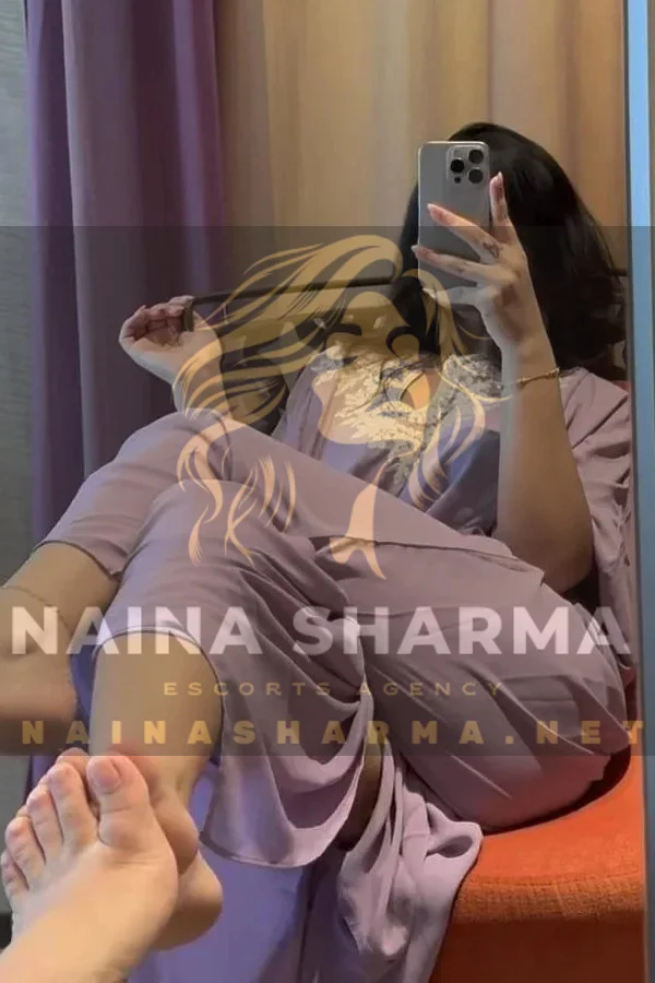 Diksha Nagpur Escorts Selfie