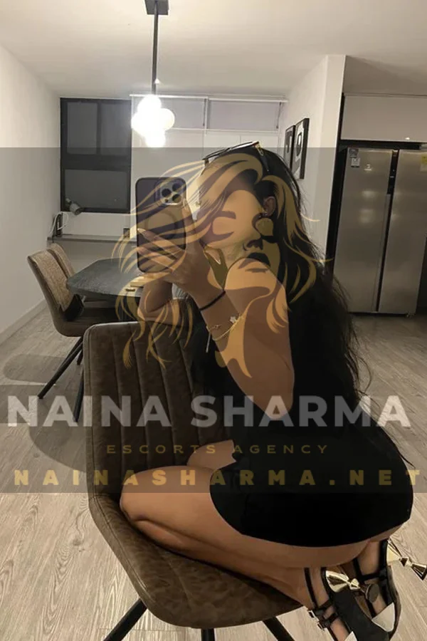 Eva Chennai Escorts Selfie