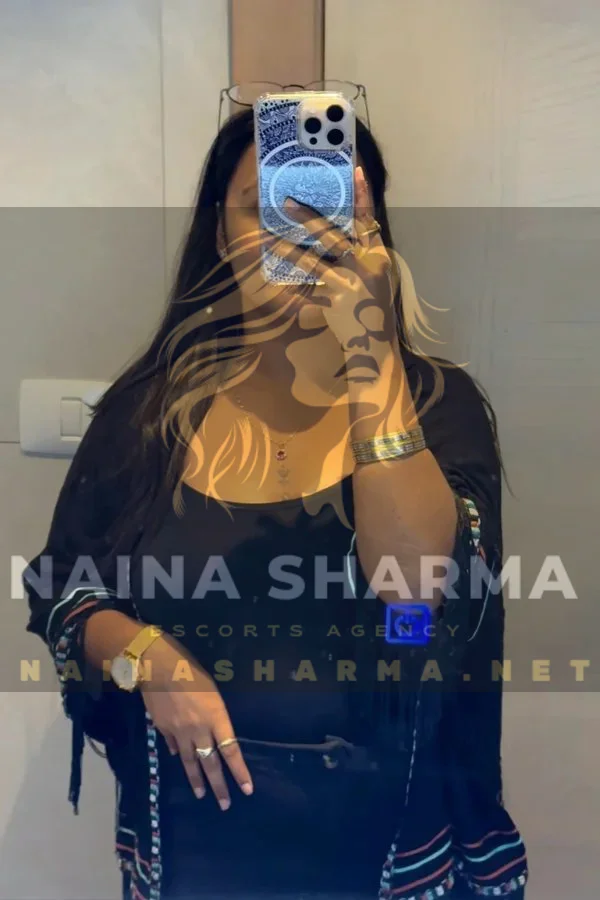 Hema Noida Escorts Selfie