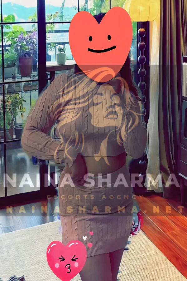 Hemashri London Escorts Selfie