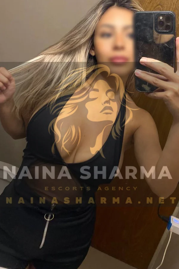 Isabella Goa Escorts Selfie
