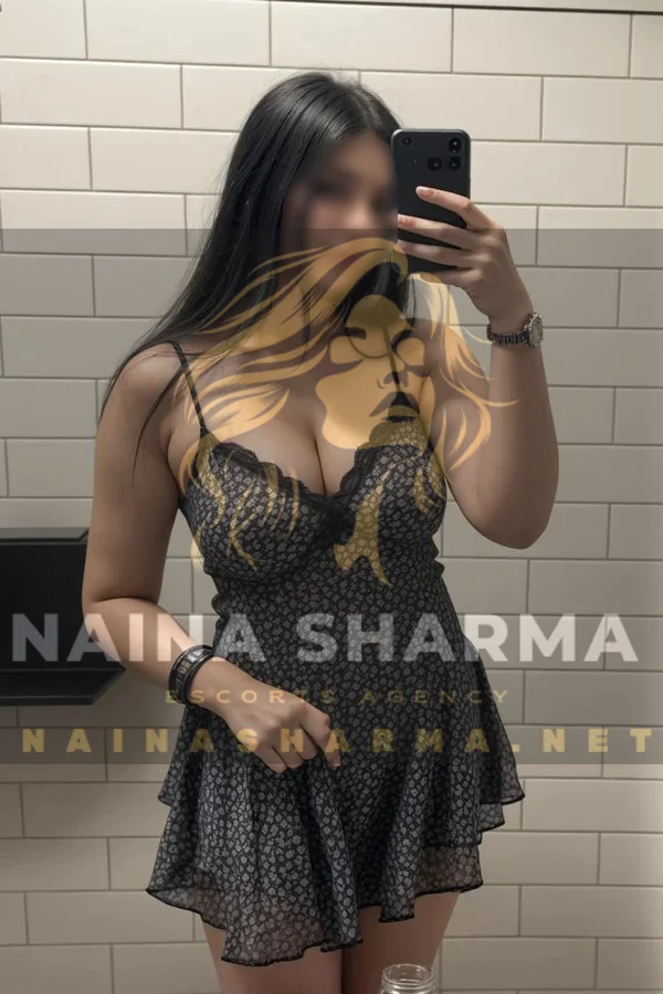 Isha Nashik Escorts Selfie