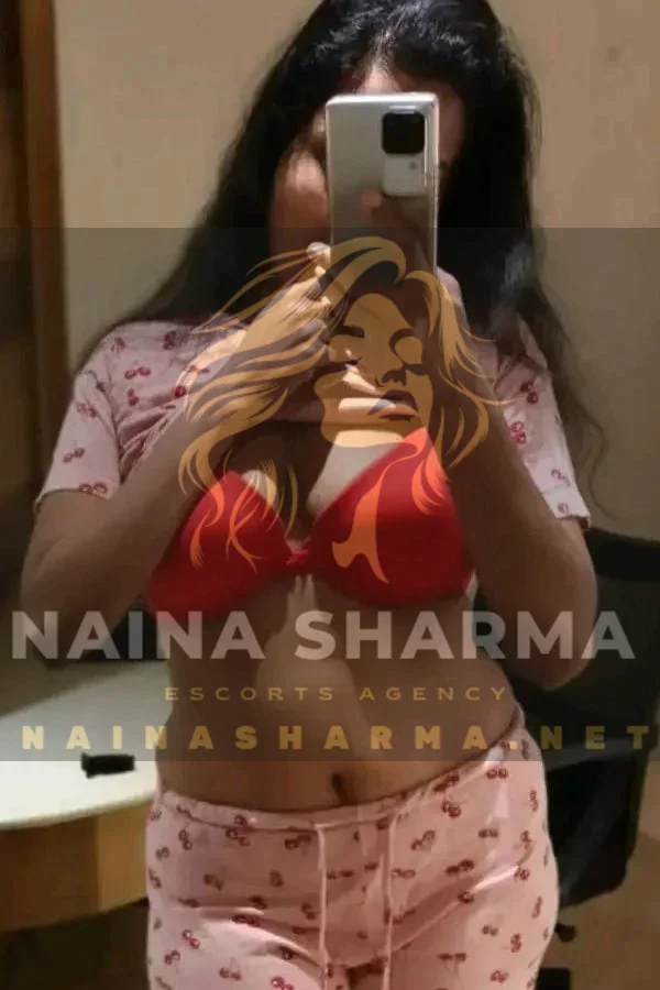 Kajal Jaipur Escorts Selfie