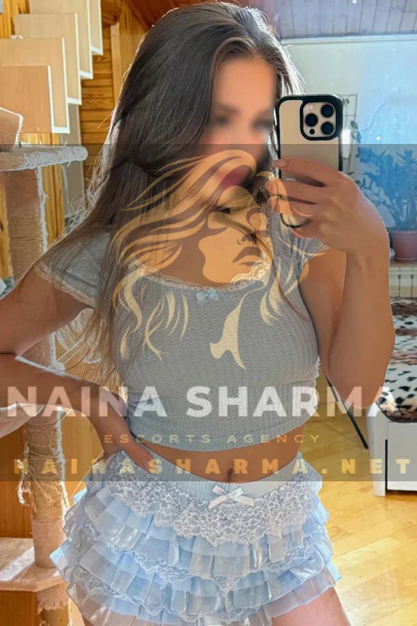 Kavita Pune Escorts Selfie
