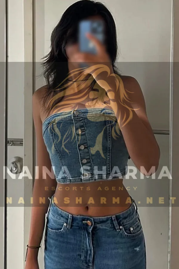 Kiyara Indore Escorts Selfie