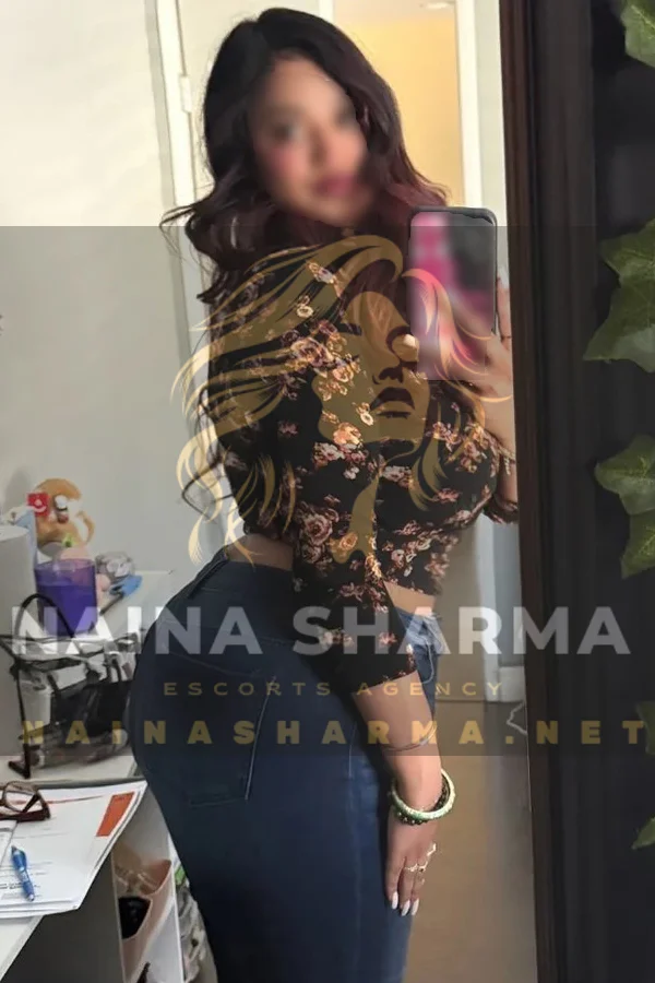 Leisha Goa Escorts Selfie