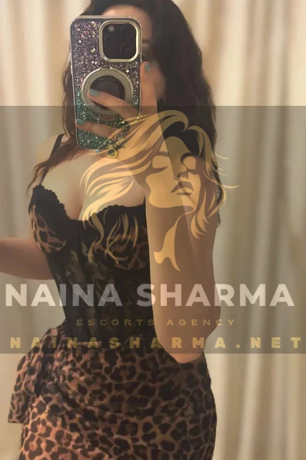 Lohini Ahmedabad Escorts Selfie