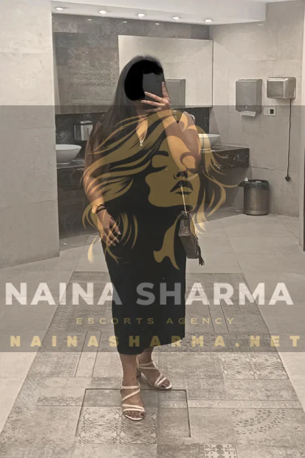 Lovepreet Vadodara Escorts Selfie