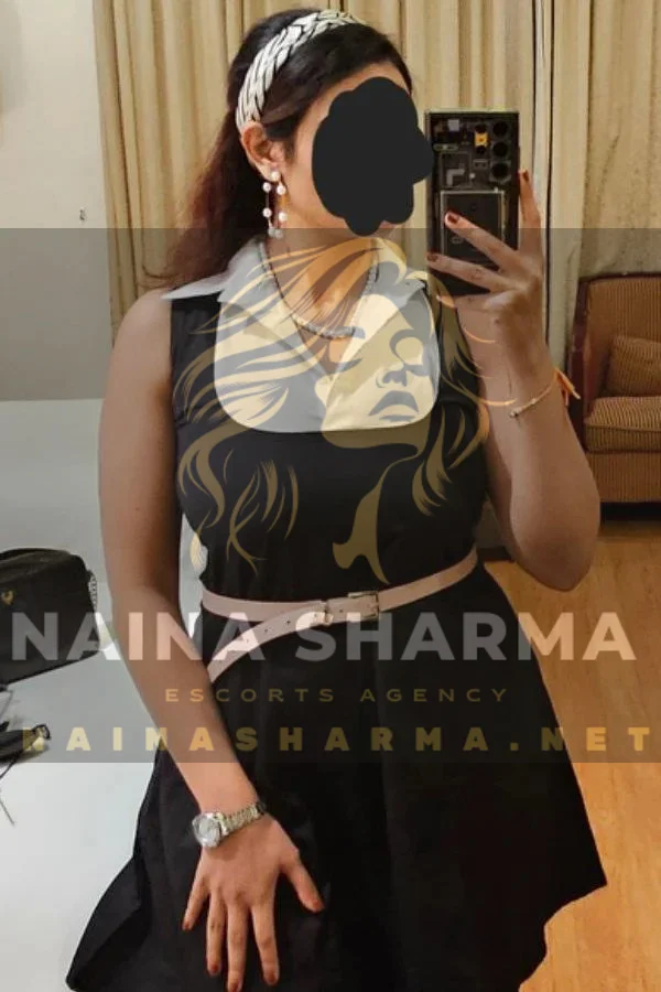 Mansi Bangalore Escorts Selfie