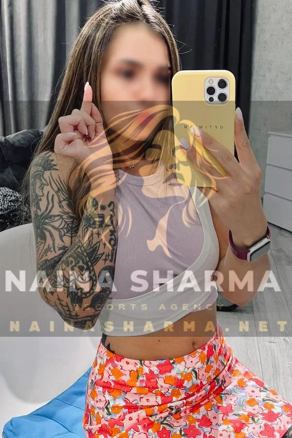 Martina Pune Escorts Selfie