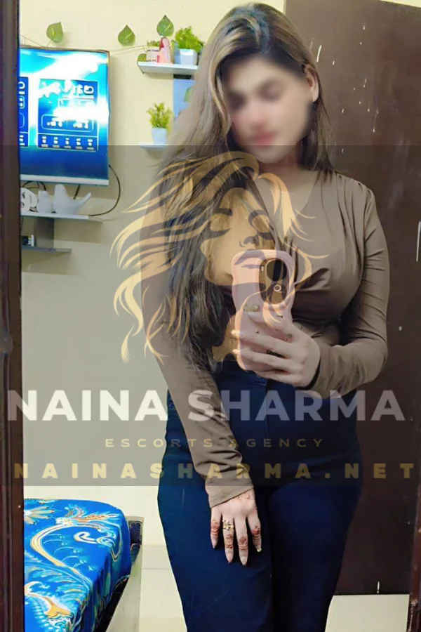 Naina Gurgaon Escorts Selfie