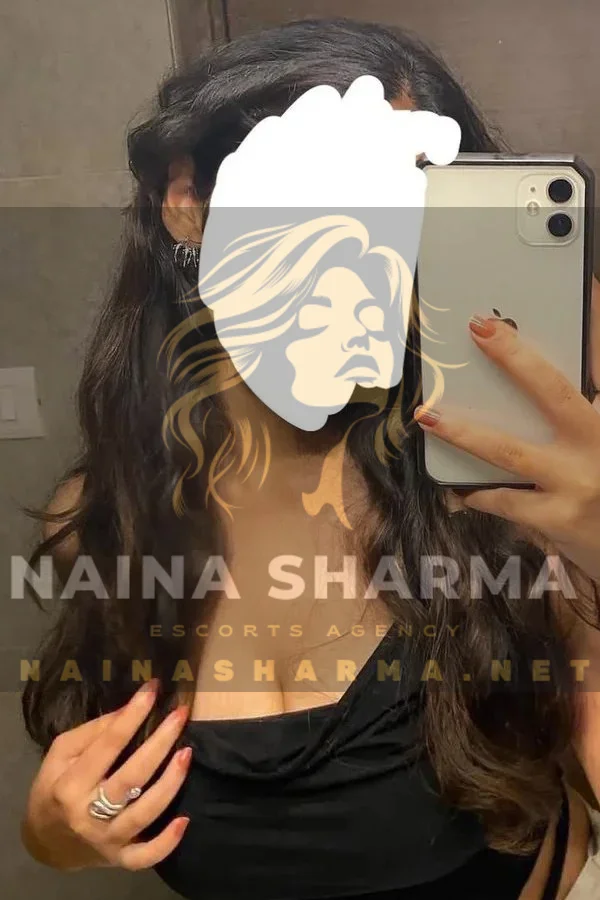 Natasa Noida Escorts Selfie