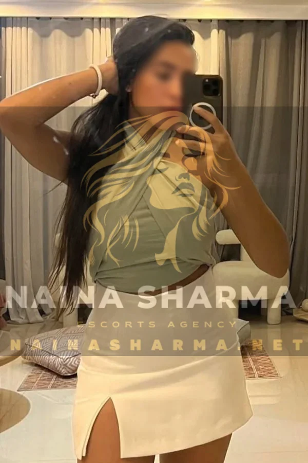 Navneet Gurgaon Escorts Selfie