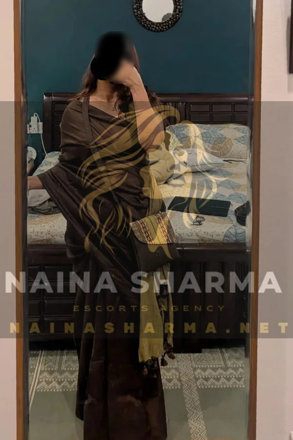 Neelam Mumbai Escorts Selfie