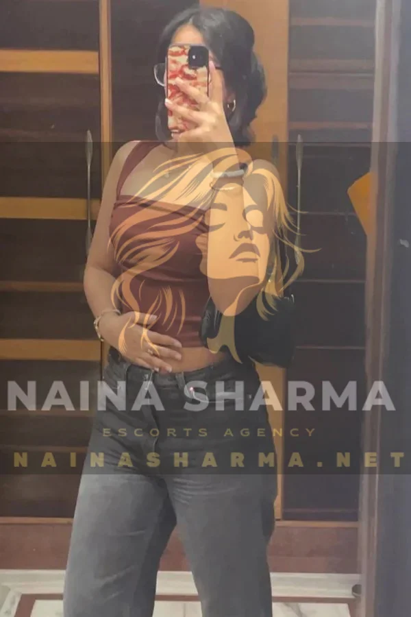 Nikkita Chennai Escorts Selfie