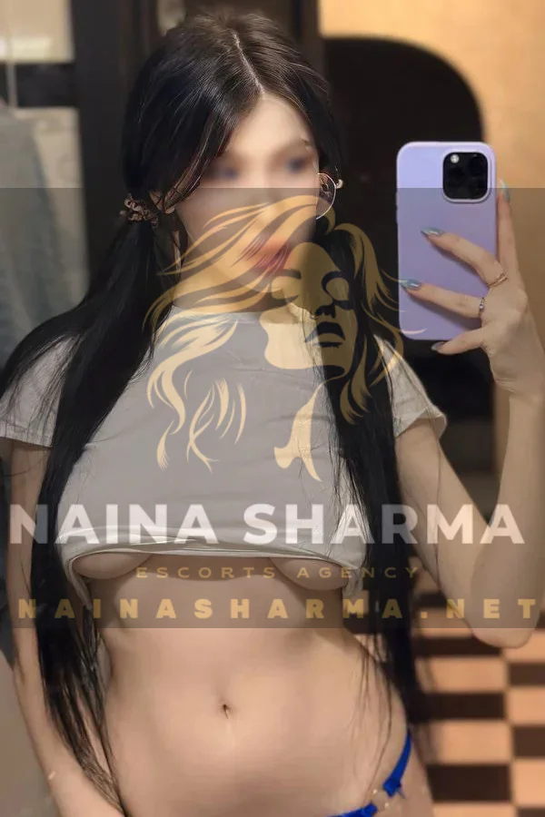 Nila Ahmedabad Escorts Selfie