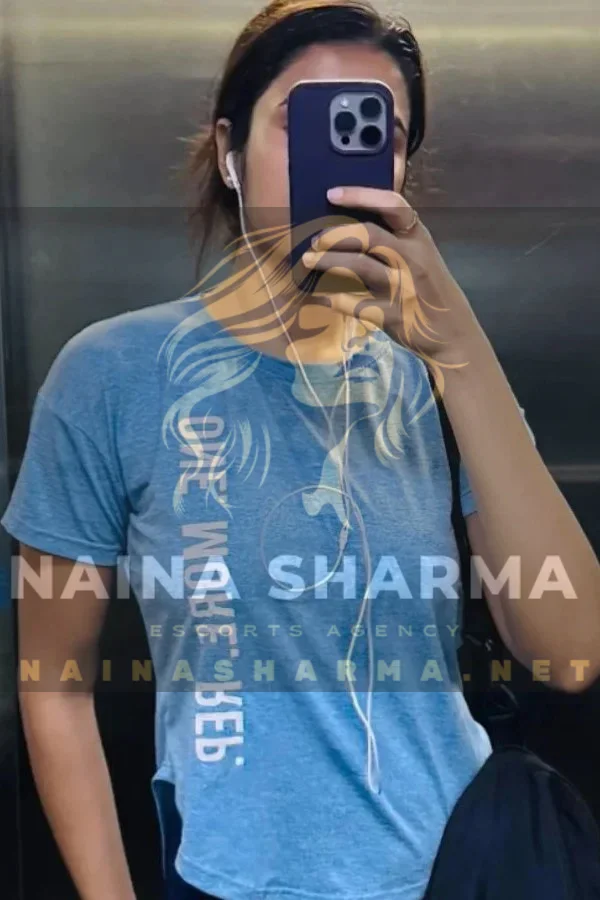 Nilu Goa Escorts Selfie