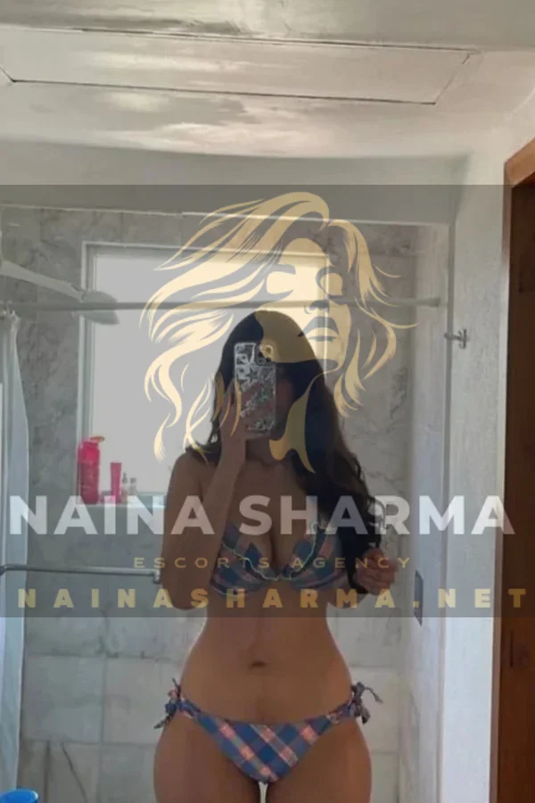 Nitibha Goa Escorts Selfie