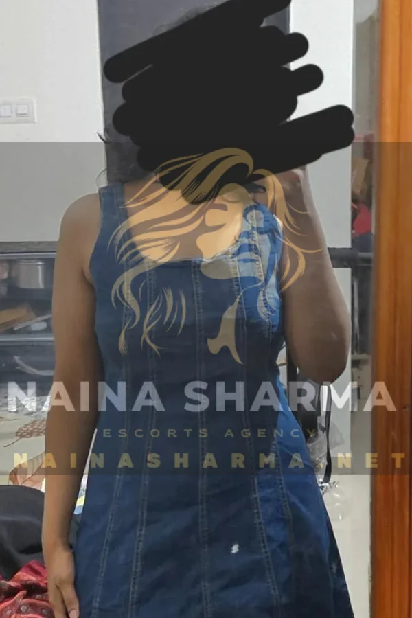 Pinky Chennai Escorts Selfie