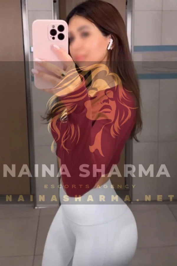 Quinnie Indore Escorts Selfie