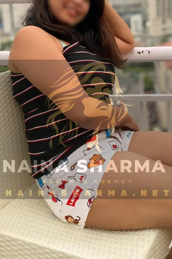 Raashii Goa Escorts Photos