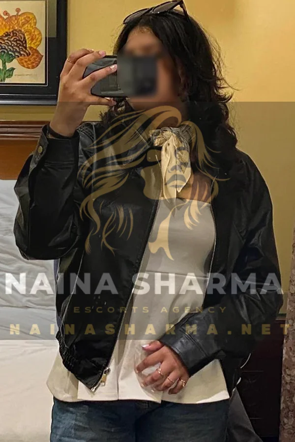 Radhika Indore Escorts Selfie