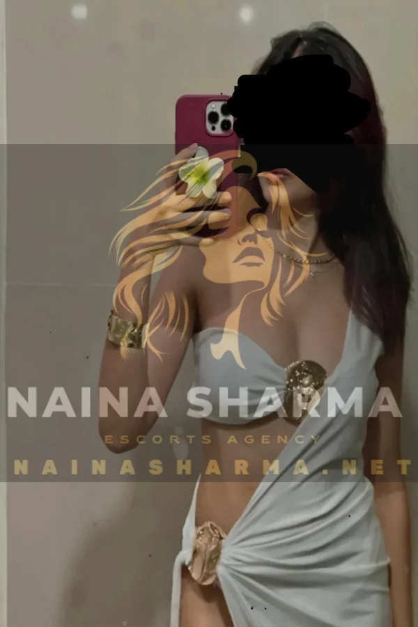 Reet Gurgaon Escorts Selfie