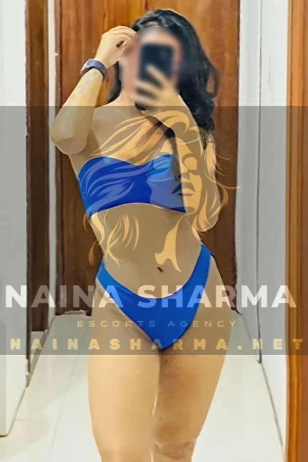 Ritika Dubai Escorts Selfie