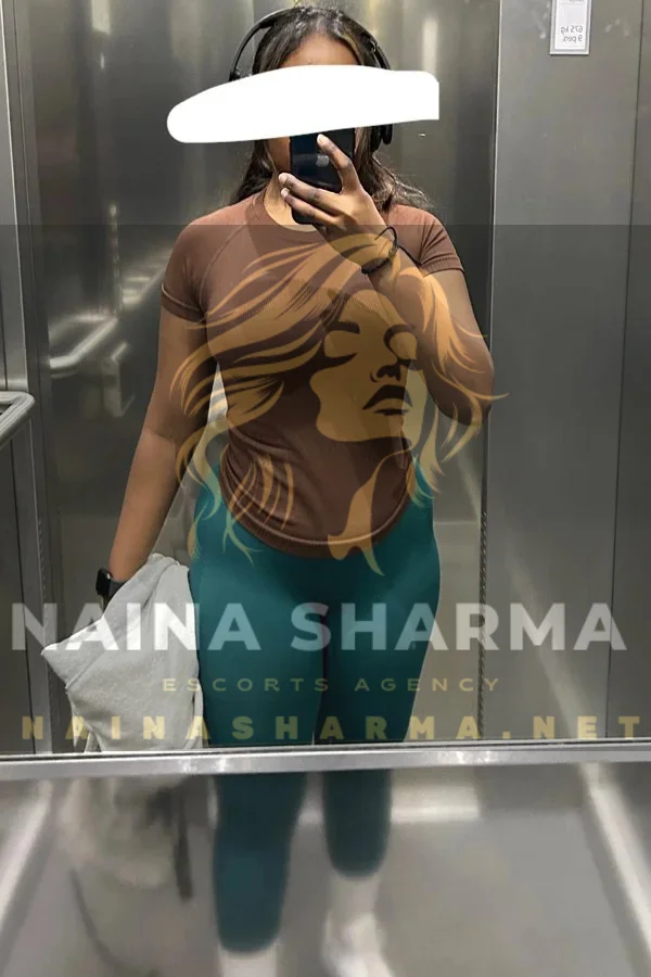 Sampatti Ahmedabad Escorts Selfie