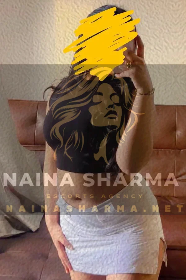 Samreen Pune Escorts Selfie