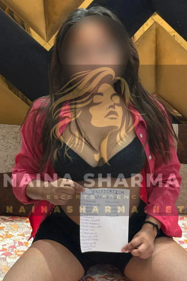 Sanyukta Ahmedabad Escorts Selfie
