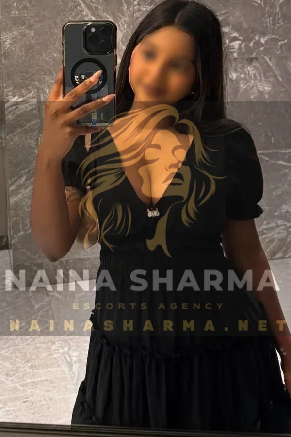 Shakti Mumbai Escorts Selfie