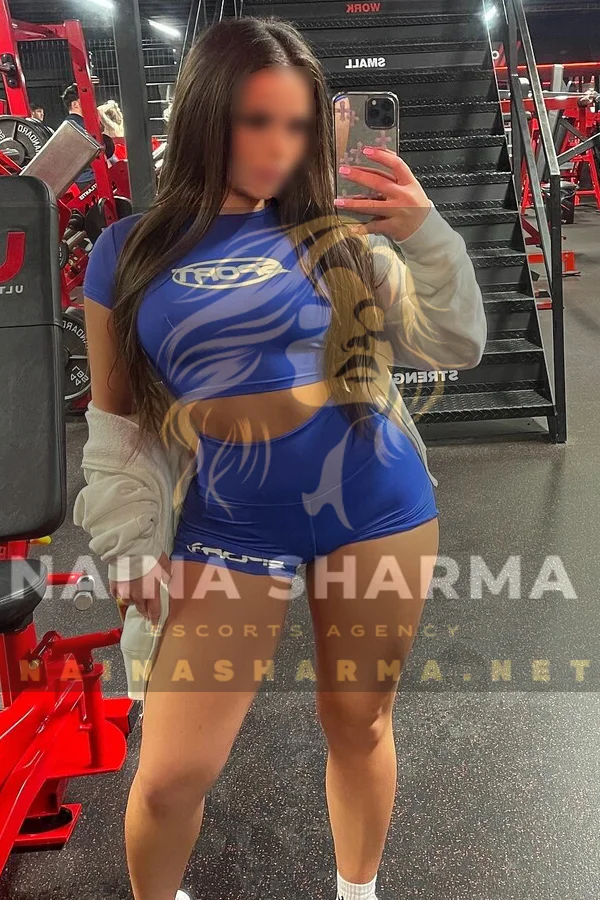 Sibel Agra Escorts Selfie
