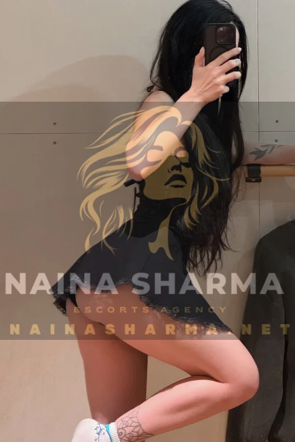 Skin Noida Escorts Selfie